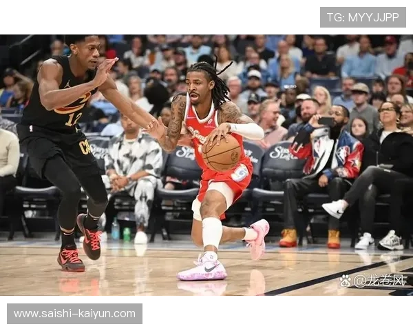 篮球赛事全程回顾与比分分析 热点战况逐一解读 赛季精彩瞬间不容错过