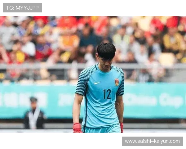 瓦伦西亚俱乐部新赛季阵容调整引发球迷热议目标争夺欧战资格